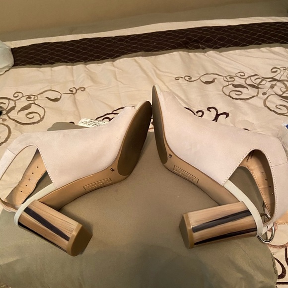 🔥🔥🔥Alfani Sandals🌸🌸🌸 - Picture 1 of 3